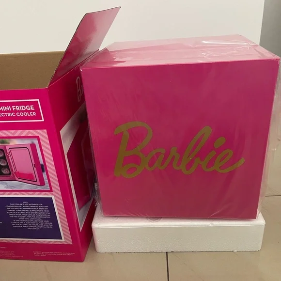 Last one Barbie Hot Pink Cooler Mini Fridge 6.7L Single Door 9 Can